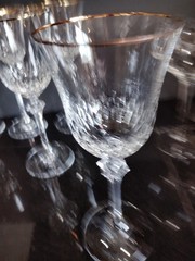 Discontinued Oneida Crystal Chateau Wine Glasses Gold Rim Set Of 7