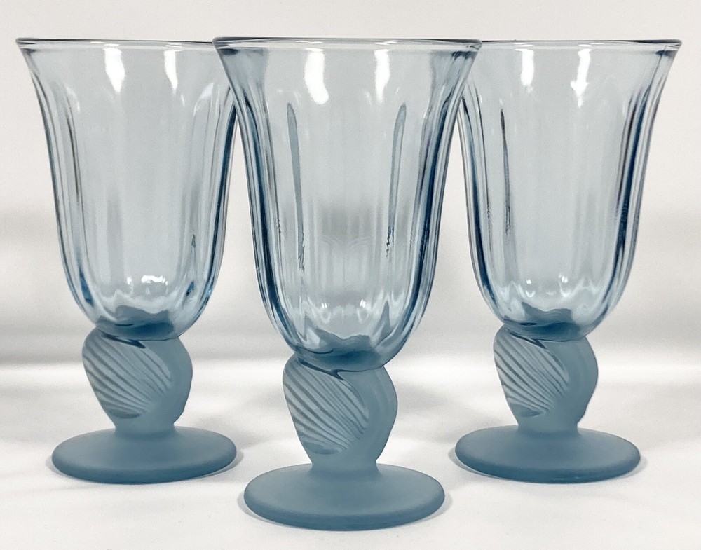 3 Fostoria CAPTIVA Blue FROSTED Sea Shell Stem Water WINE Tea Goblets 5 7/8″ Vtg