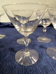 VINTAGE LOT OF CLEAR CRYSTAL GLASS MARTINI COCKTAIL GLASSES LOT OF 1 (EZS002511)