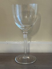 Hoya Entasis Gold Accent red wine glasses