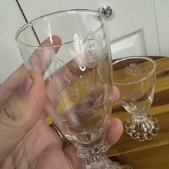 2 VTG Anchor Hocking Berwick Boopie Juice/Wine Glasses 4-1/2” Tall Floral Etched