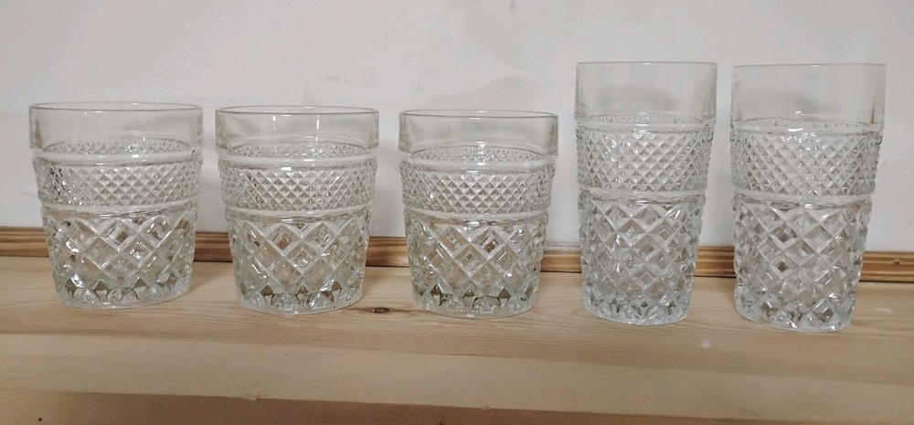 Vintage Set of 5 Anchor Hocking Wexford Diamond cut lowball and highball glasses