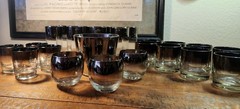 Vintage 24 Piece Dorothy Thorpe Silver Fade Barware Set-Ice Bucket and Glasses
