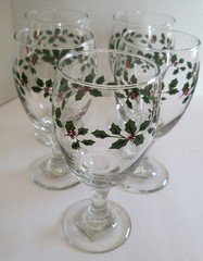 Libbey Greenbrier Christmas Holly Berry Vintage (5)Glass Goblets 7″ Discontinued