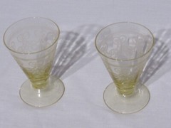MORGANTOWN «Necklace» Pattern needle-etched yellow Cordial Glass Pair c.1930’s