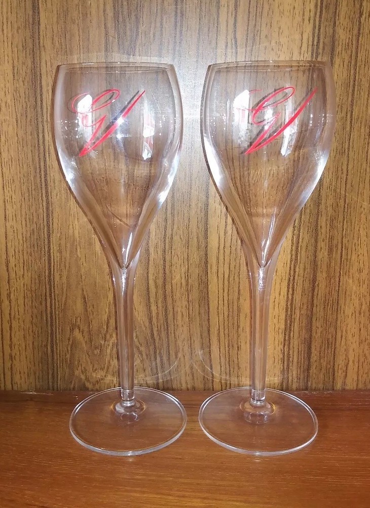 Set of 2 GV Cellars California Wine Tasting Glasses 7.25″ Red Logo MINT COND