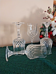 Crystal d’Arque wine LONGCHAMP stemware ( set of 4) 9 oz cap-7 1/4″ H2 3/4 Dia