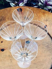 Williams Sonoma Crystal Stemware Dorset 7 3/4″ X 4 3/8″ Martini Glass Set of 4