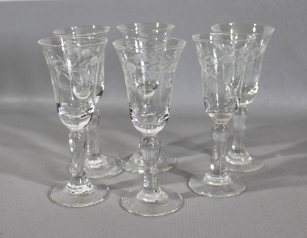 Cordial Etched Frosted Floral & Vine Pattern Cut Glass 4″ Tall Set Of 6 Glasses