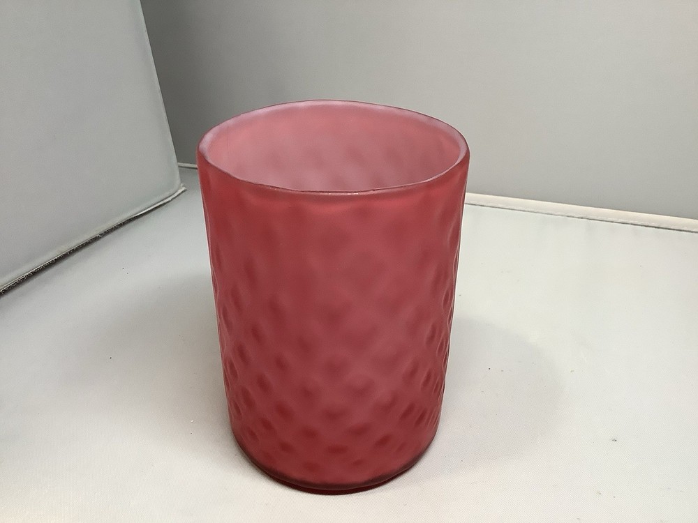 Antique Diamond Quilting Glass Company Unknown Phoenix Satin Tumbler circa 1890￼