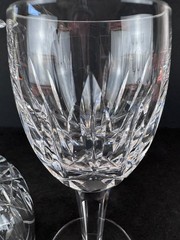 PAIR WATERFORD DEEP CUT IRISH CRYSTAL KILDARE 5 7/8″ WHITE WINE GOBLET GLASSES