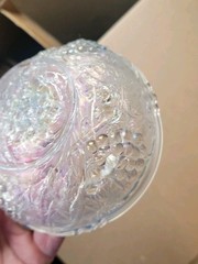 Pretty White US Glass Carnival Glass Palm Beach Berry Bowl Gooseberry Interior