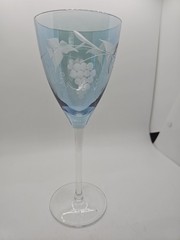 Royal Gallery Crystal Wine Glass 9″ Icy Blue Etched Grapevine RGA2 -…