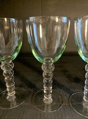 Light Green Bowl with Bubble Stem 12 oz Wine Glasses, 7.5″ T, Vintage, Set of 3