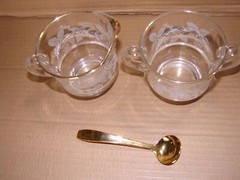 Vtg Bartlett Collins Grapevine 22 KT Gold Trim Etched Creamer/Sugar Set w/Spoon