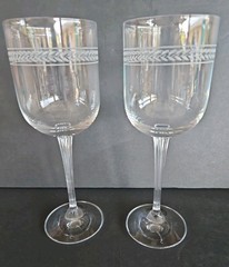 Christenenhutte Crystal Wine Glasses 8 3/8″ CRH10 Ribbed Stem Cut Laurel Design