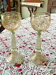 PAIR Vintage BOHEMIAN Glass ROEMER STYLE Hock Wine Glass 7 5/8″ Tall Gilt Design