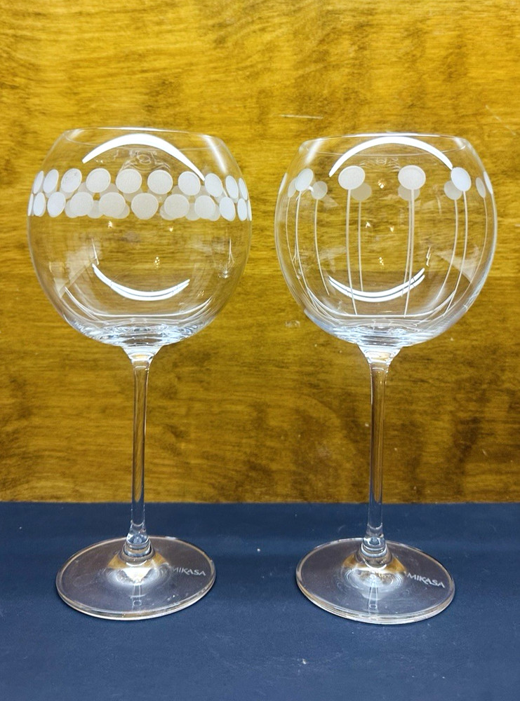 Set Of 2 Mikasa Cheers Etched Crystal Balloon 24 Oz Wine Glasses 9″