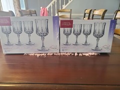 NIB 2 Set of 4 Cristal D’Arques Longchamp 5.25oz and 8.25 Crystal Wine Glasses