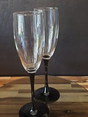 Set of 2 Black Stemmed Swirl Champagne Flutes Wine Glasses Optic