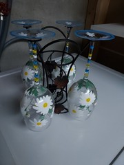 Beautiful Vintage Hand Painted Wine Glasses With Grape Leaf Wire Rack-Set Of 4
