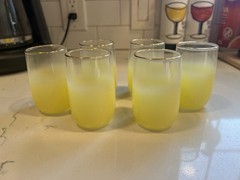 Blendo Frosted Beverage Cups Set Of 6 Yellow Gold Rim Holds 6 oz Vintage MCM