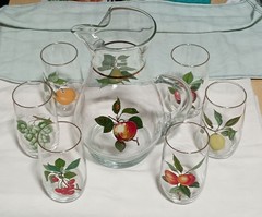Vintage West Virginia Glass 10″ Pitcher Tumblers 5″ Hand Painted Fruit🍑🍎Gold