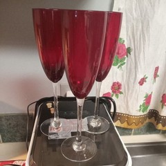 Elegant Clear Stemmed Ruby Red Champagne Flute ~ Just Under 10” Tall set of 3