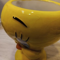 Vintage Tweety Bird Mug 2000 Warner Bros Ceramic Pedestal Looney Tunes Cup