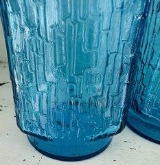 Set Of 2 Anchor Hocking Pagoda Laser Blue Turquoise Texture Rain 7″ Large 24 Oz
