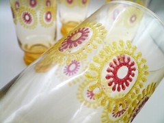 Vintage RETRO Amber Glass ~ APPLIED RAISED RED YELLOW FLORAL ~ Drinking Tumbler