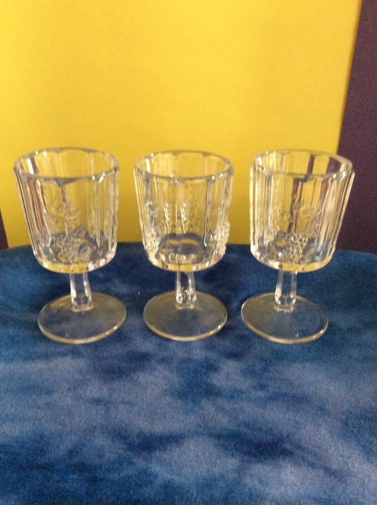 Westmoreland Paneled Grape Footed Wine glasses 3 7/8″ Tall Set of 3