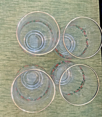SET OF FOUR LIBBEY HOLLY BERRY 5-1/4″ TALL WATER GLASSES – EXCELLENT CONDITION