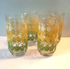 Set of 4 Retro Flowers and Hearts MCM Tumbler Glasses Yellow Green White