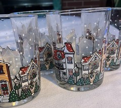 Luminarc-Vintage-Dublin Christmas Village Glasses/Tumblers/Rocks/Lowball Set 4