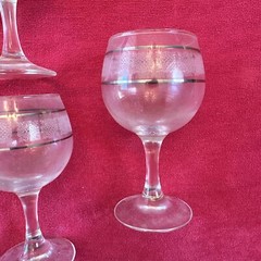 VTG Set Of 6 Wine Glasses Clear Stemware With Silver Bands & White Lace Retro
