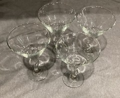 4 LIBBEY CLEAR Z STEM BENT Z MARTINI GLASSES 6 1/2”T LOOK UNUSED