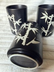Japanese Bamboo ‘Dancing Wind’ Yunomi Teacup Black Iron Glaze NWT