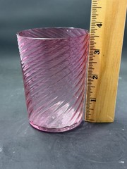 Vintage Cranberry Swirl Tumbler – Optic Rib, Uranium UV Glow Rim, 4″