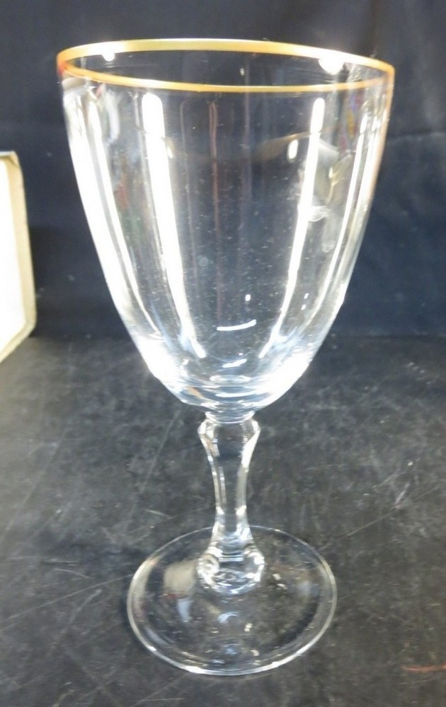 Lenox Mansfield 5-7/8″ Wine Glass Gold Trim