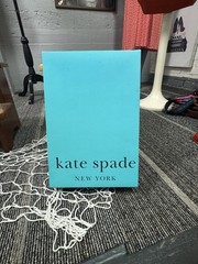 KATE SPADE GARDNER STREET CHAMPAGNE FLUTE, Crystal & Silver, 9 1/2″, 8 Oz, LENOX