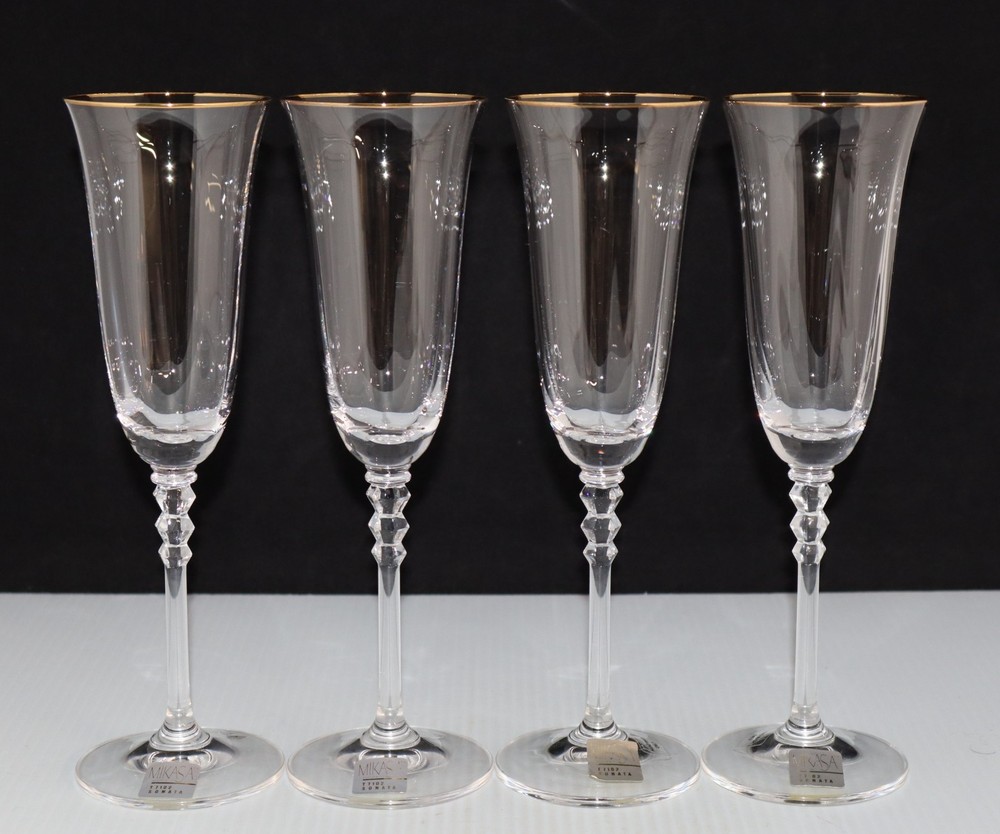 4 MIKASA SONATA CHAMPAGNE FLUTES WITH LABELS NEVER USED