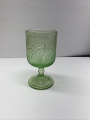 Vintage Indiana Glass Tiara Chantilly Sandwich Green Wine Cordial Glass