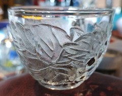 12 Gibson «Concord Harvest» Pressed Glass Punch / Snack Plate Cups