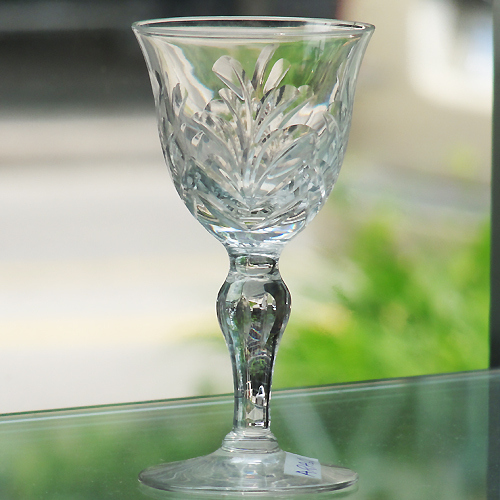 ARAGON by Stuart Crystal Liqueur 3.5″ tall Mouth Blown Hand Cut made in England