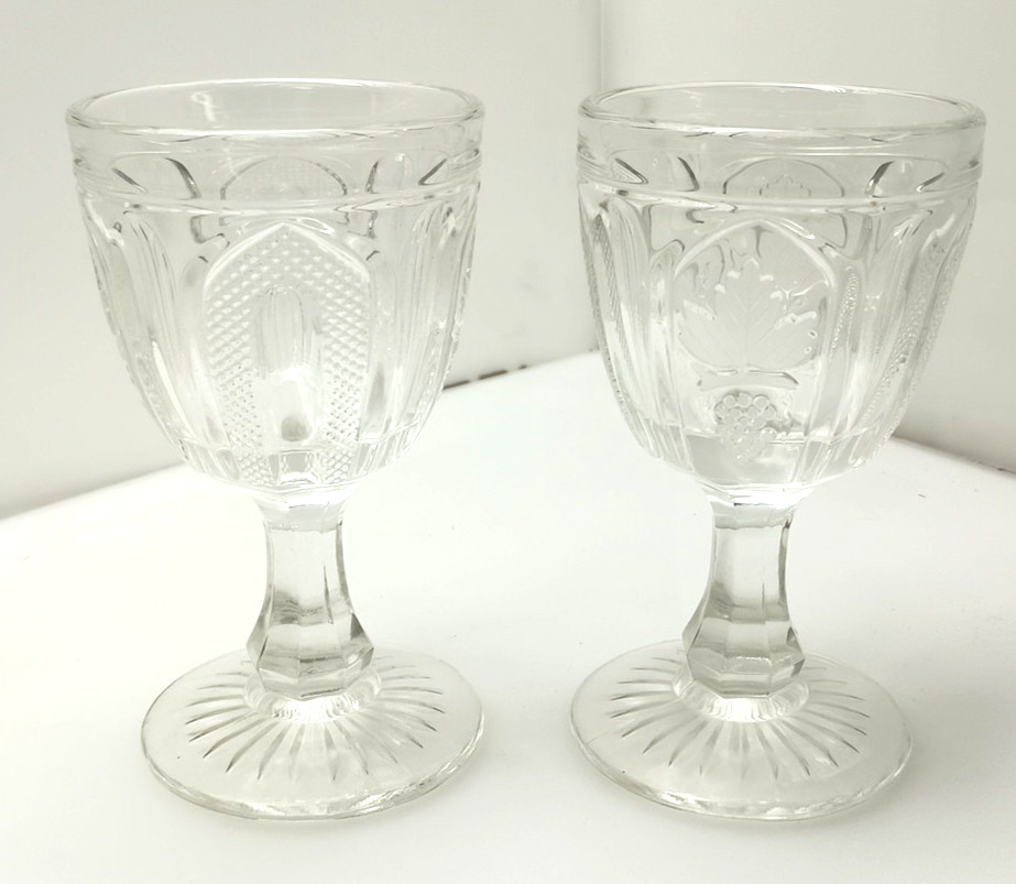 Set 2 EAPG Boston Sandwich Magnet & Grape Frosted Leaf Goblets Glass