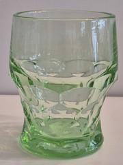 VTG Anchor Hocking Uranium Glass Georgian Honeycomb Tumblers Green 4oz Set of 7