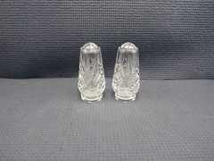 Cristal d’Arques Crystal Villemont Pattern Salt & Pepper Set 3 3/4″