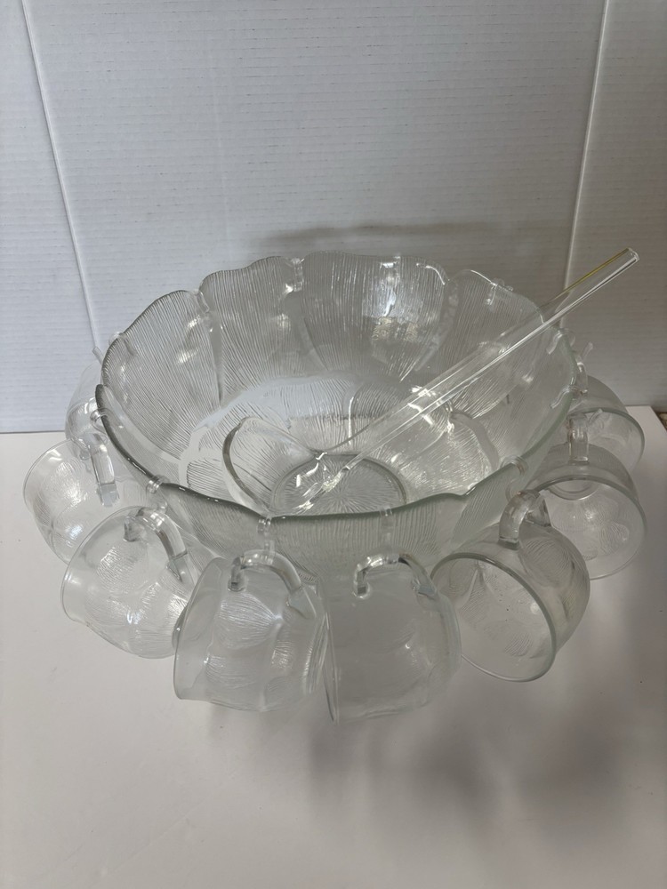 Arcoroc Fleur-Vintage PUNCH BOWL Set-Flower Petals-Large Glass Punch Bowl-12Cup