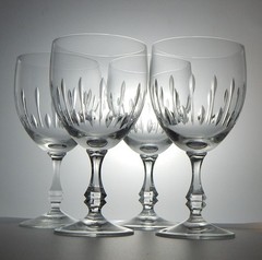 Vintage Cut Crystal Wine Glasses, Set of 4 Elegant Pattern GORGEOUS 6.75″